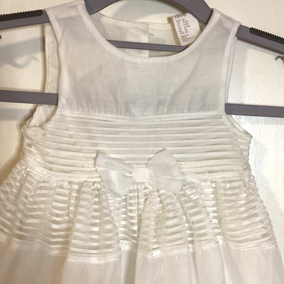 H&M Little Girls Formal White Sleeveless Dress 4-6 Months Fully Lined Wedding - Picture 2 of 8
